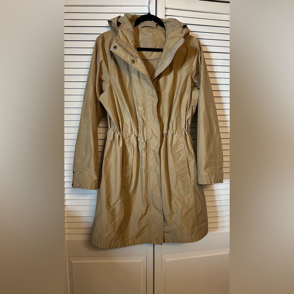 LL Bean Women's Tan Hooded Jacket